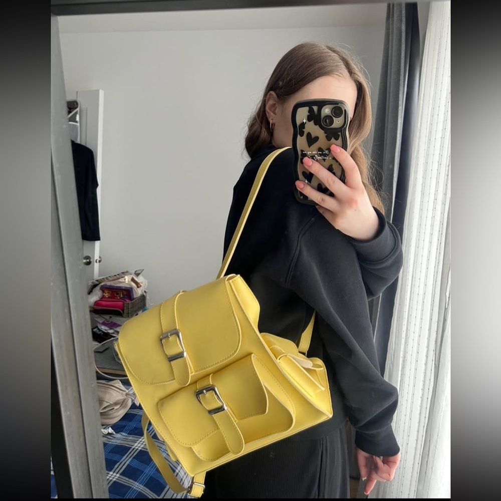 Backpack - Picture 5 of 8